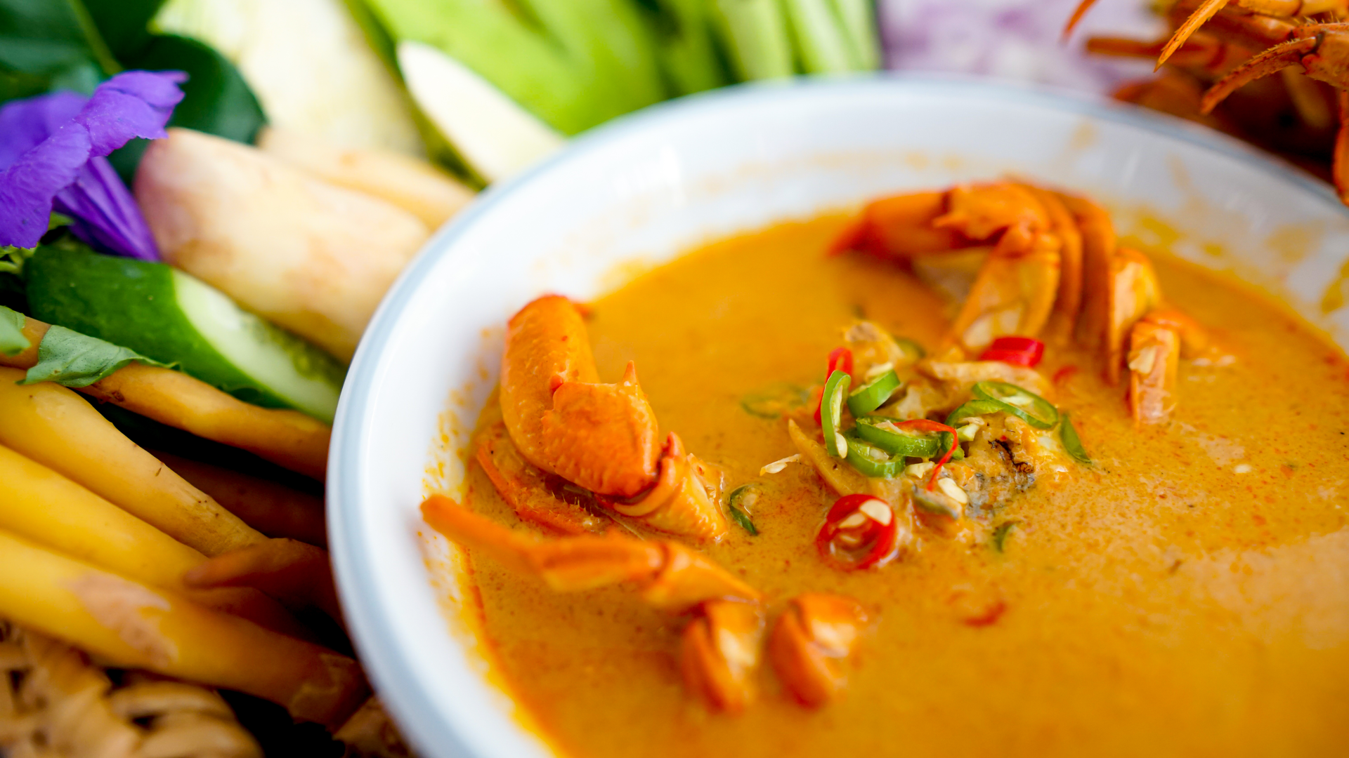 Aromatic Malaysian Curry Laksa with Prawns and Coconut Milk