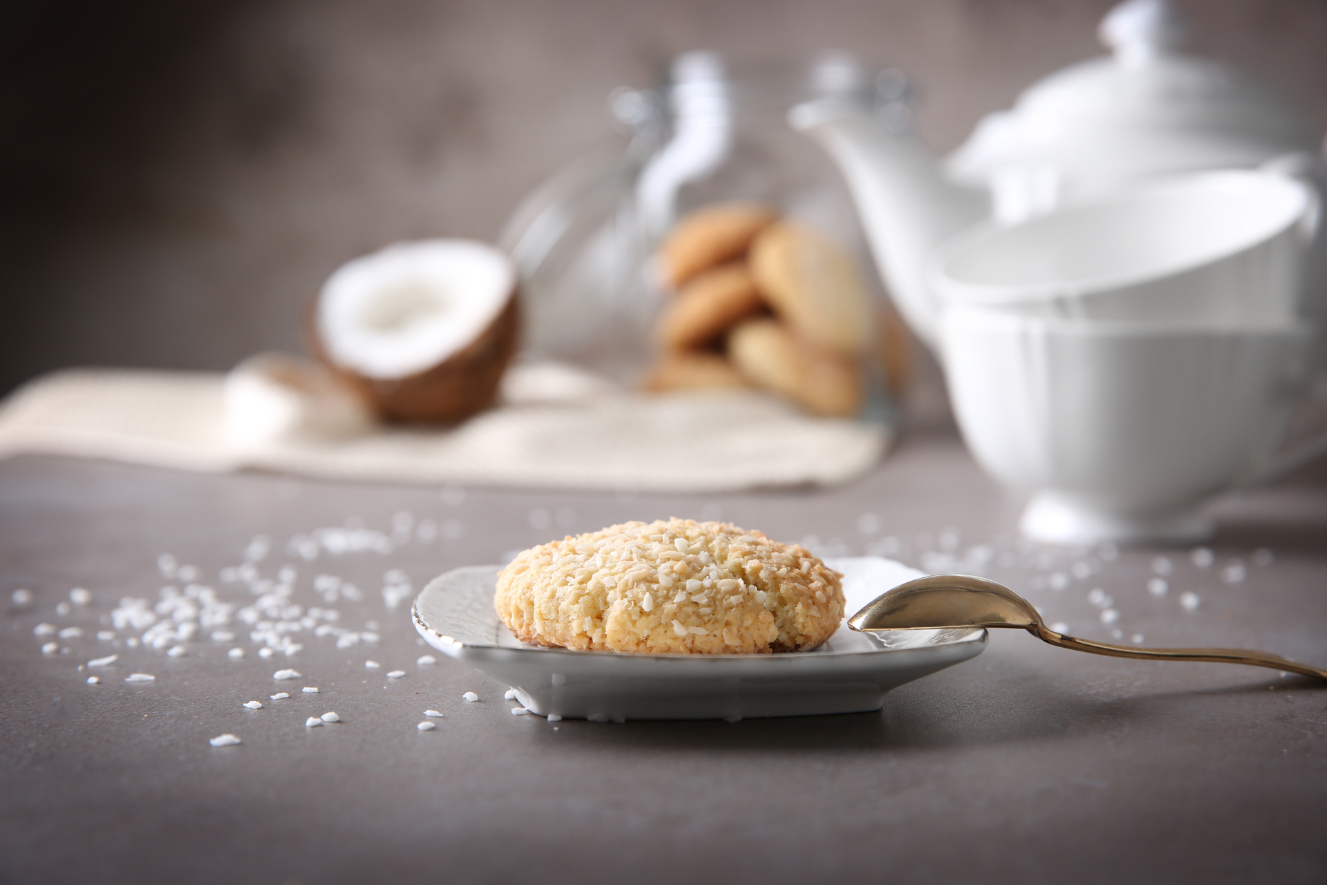 Australian Anzac Biscuits with Coconut and Golden Syrup