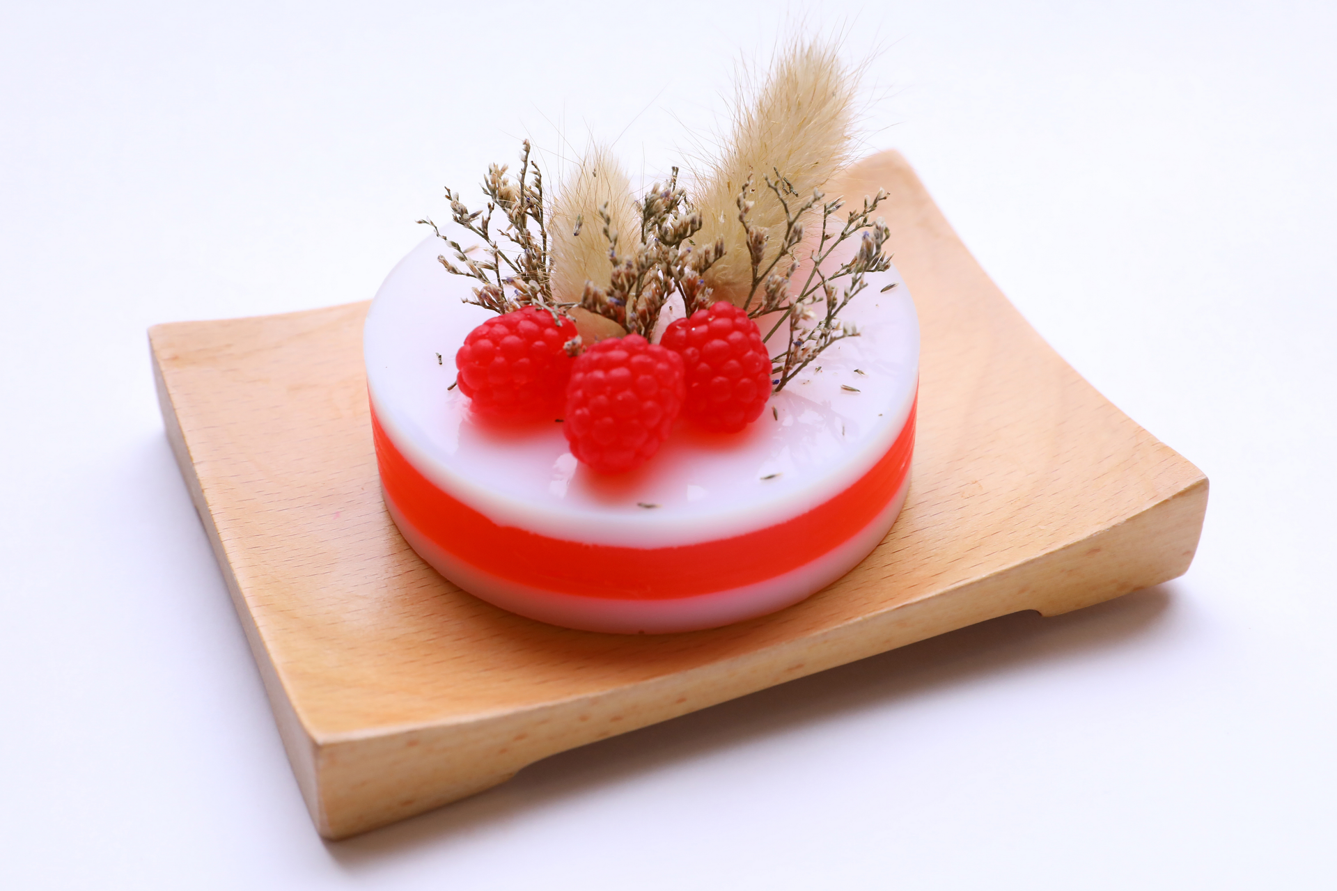Chinese Osmanthus Jelly Cake with Goji Berry Infusion