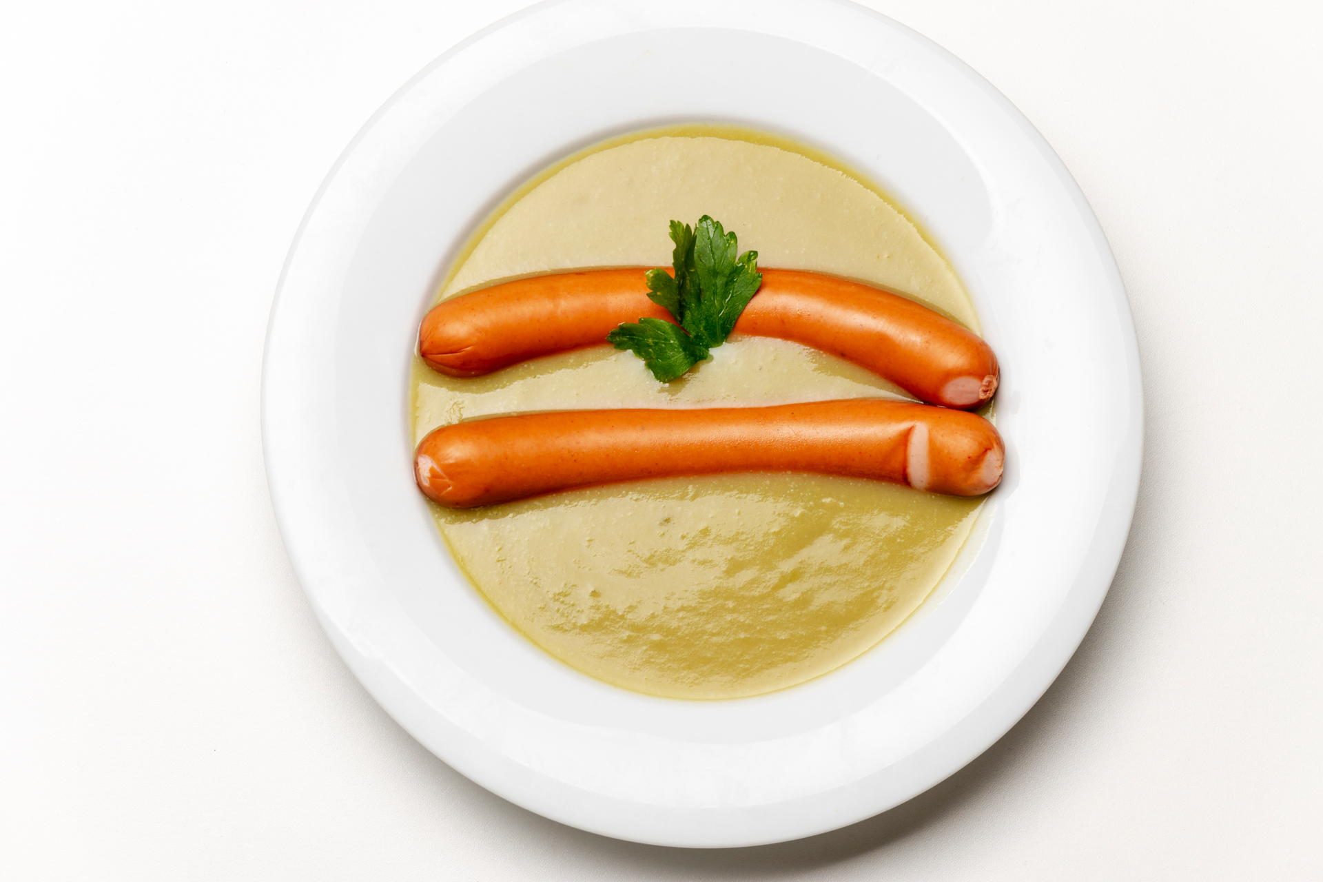 Creamy Dutch Erwtensoep with Smoked Sausage