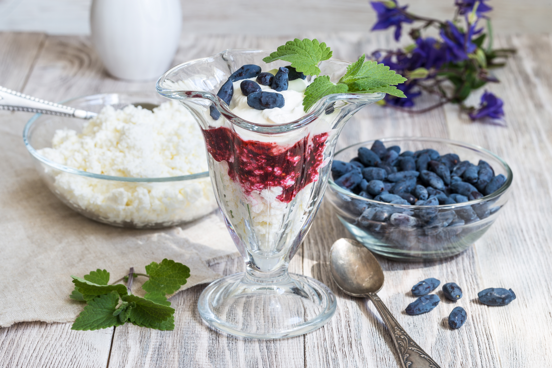 Creamy Icelandic Skyr Parfait with Blueberries and Honey