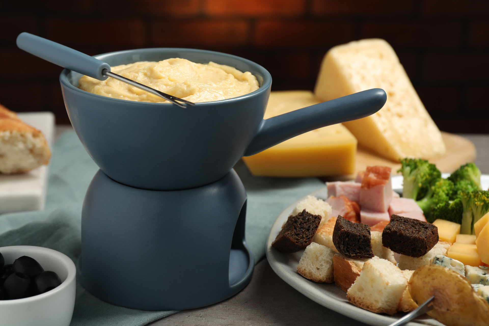Creamy Swiss Fondue