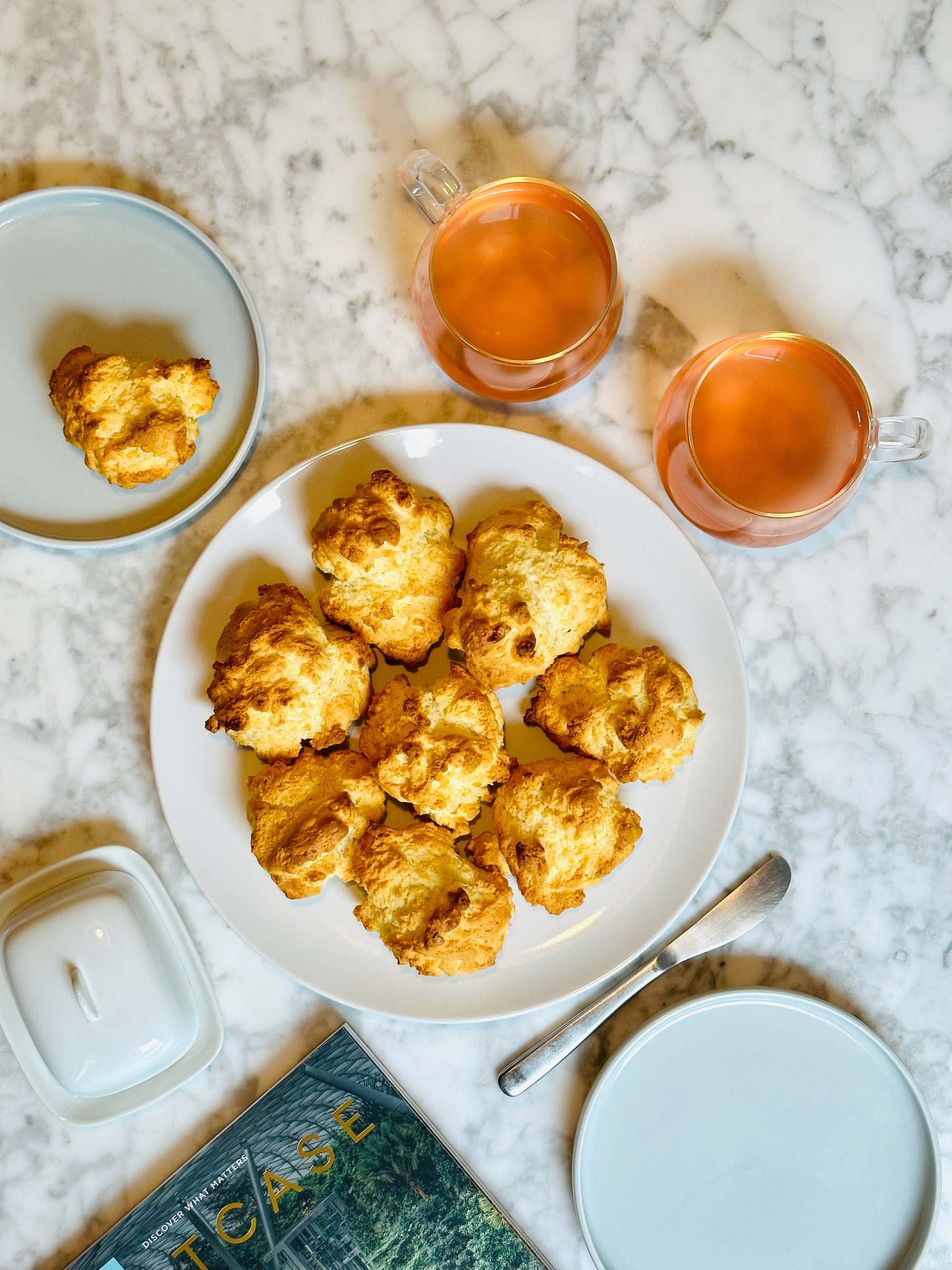 Crunchy Moroccan Za'atar Cauliflower Bites with Lemon Tahini