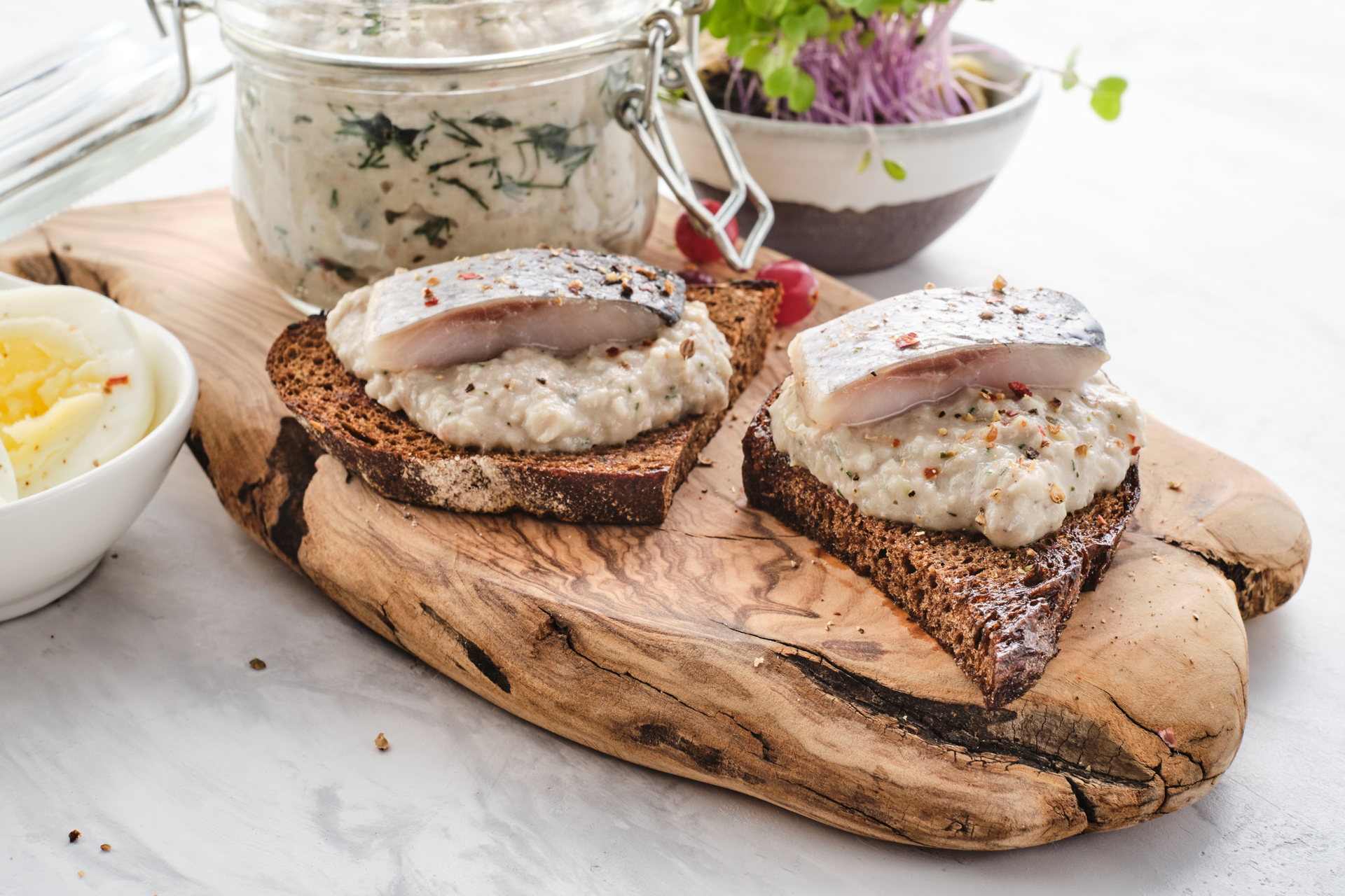 Flavorful Finnish Kalakukko with Herring and Rye Crust