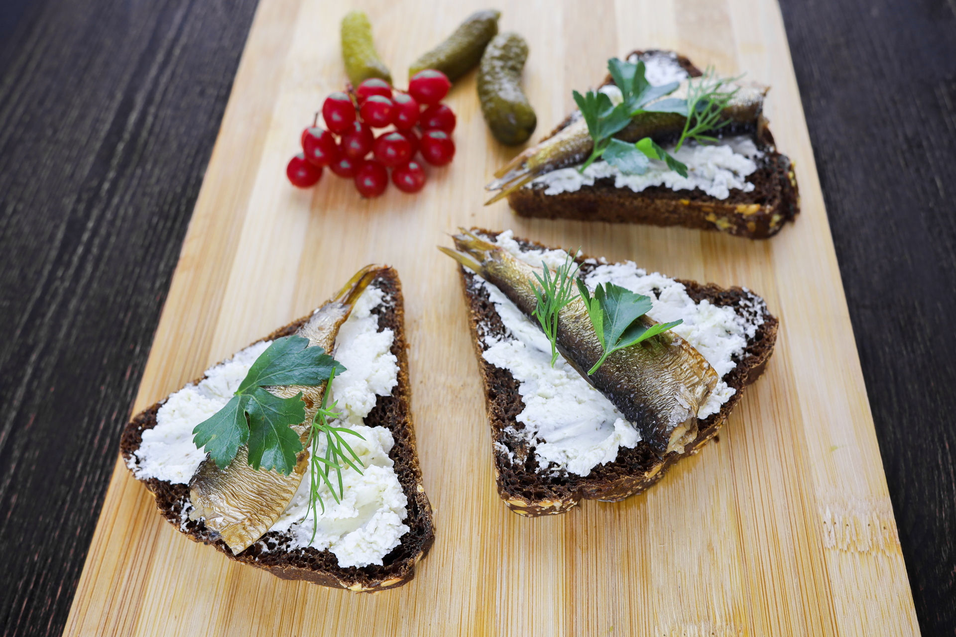 Flavorful Finnish Kalakukko with Herring and Rye Crust
