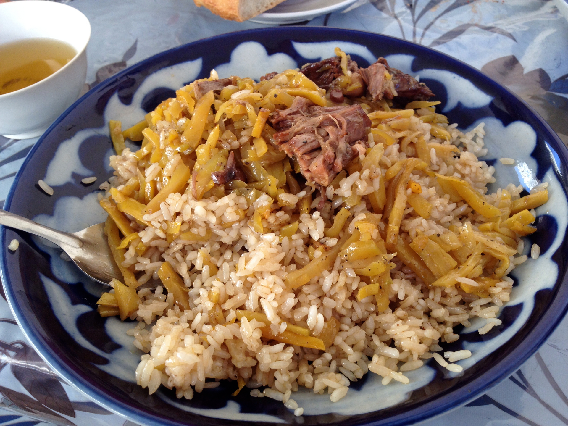 Flavorsome Lebanese Mujadara with Caramelized Onions