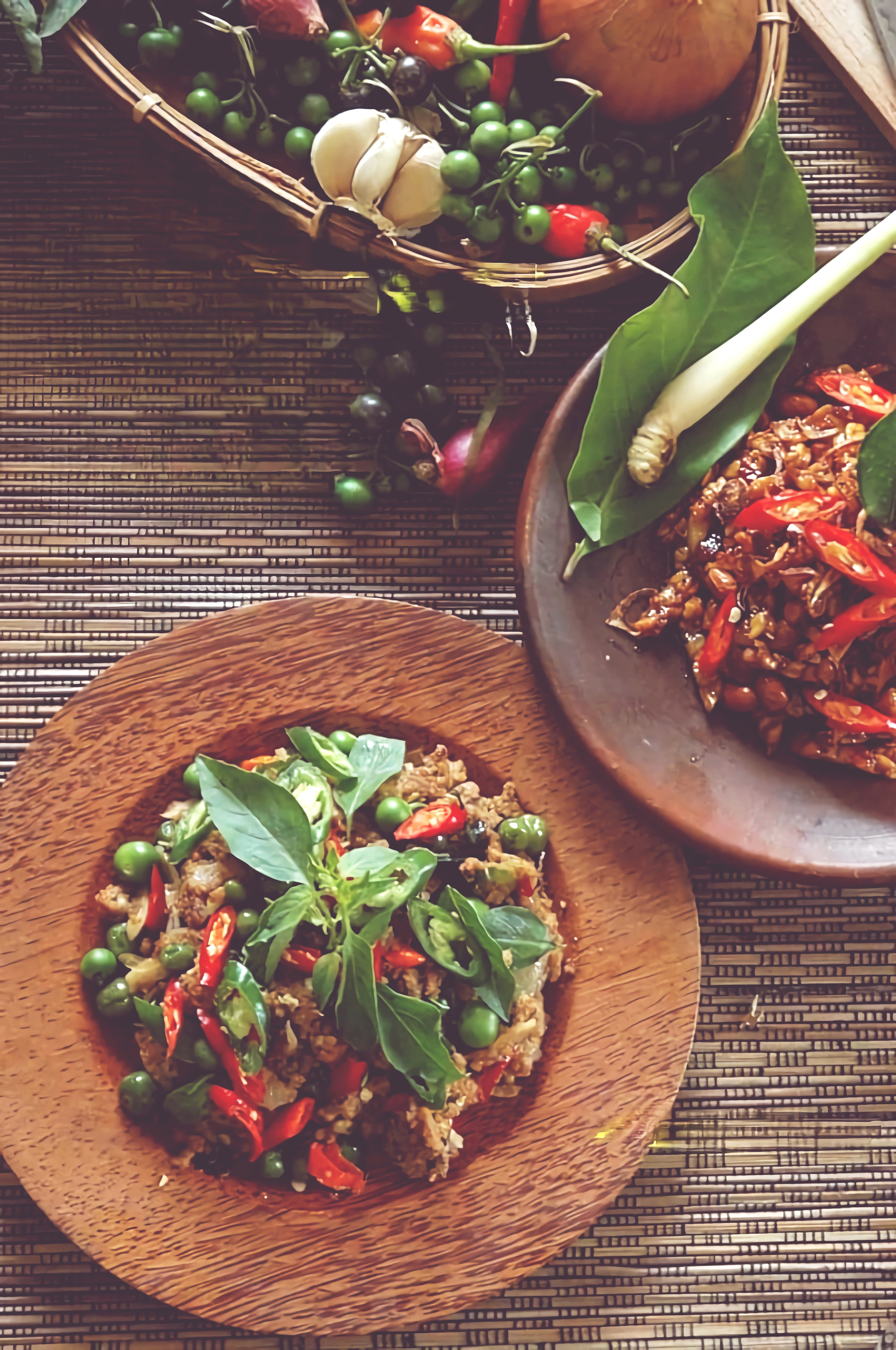 Fragrant Balinese Lawar with Kaffir Lime and Vegetables