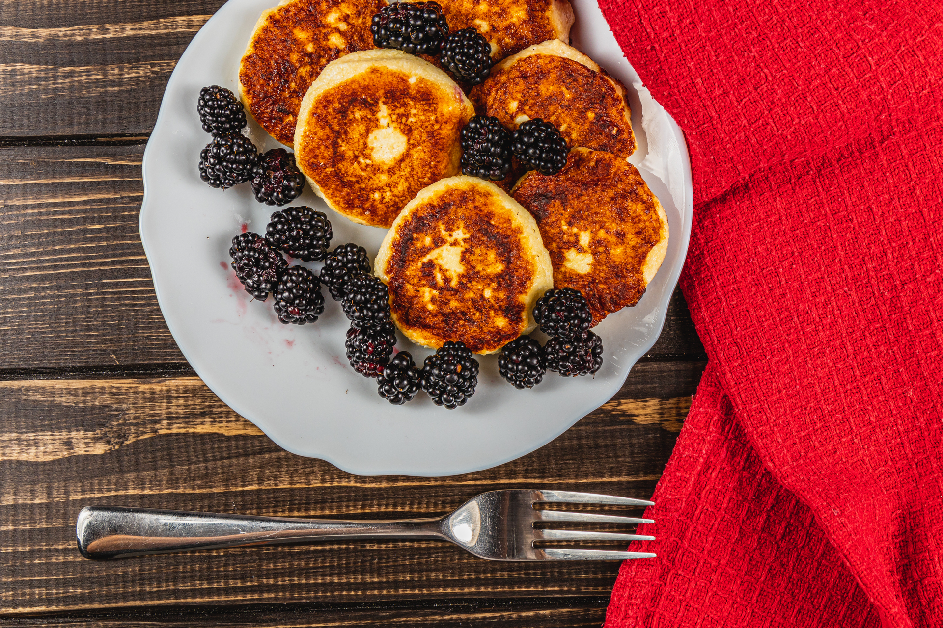 Hearty Canadian Bannock with Wild Berries and Maple