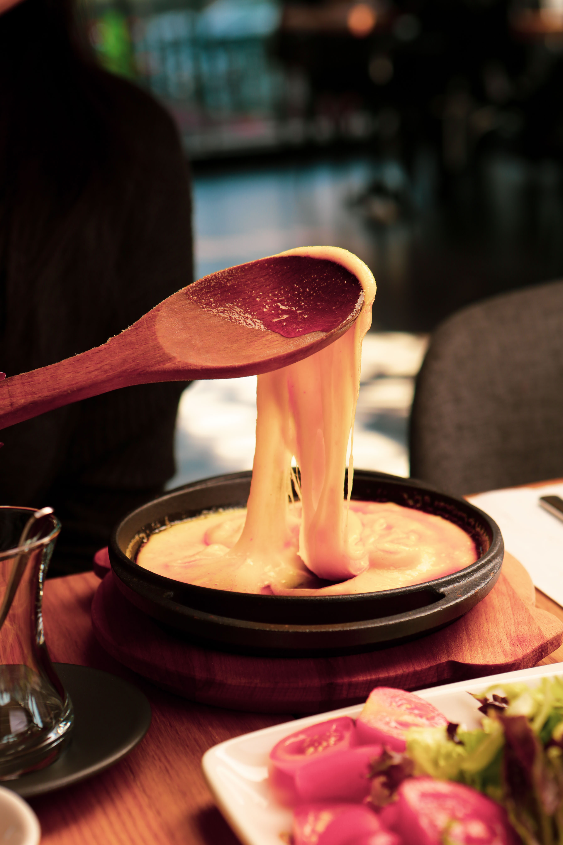 Hearty Swiss Cheese Fondue