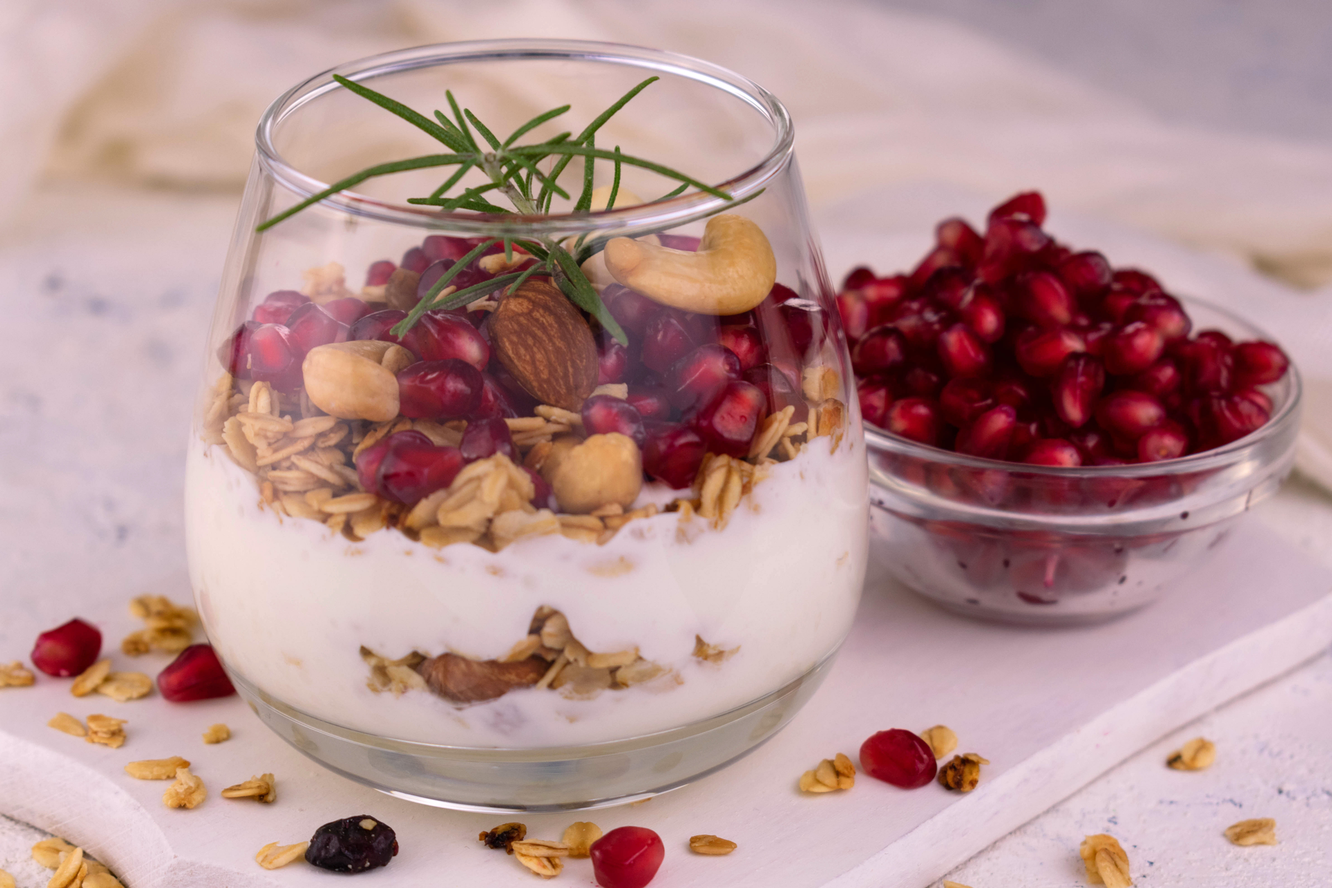 Icelandic Skyr Honey Parfait with Walnut and Lingonberries Topping