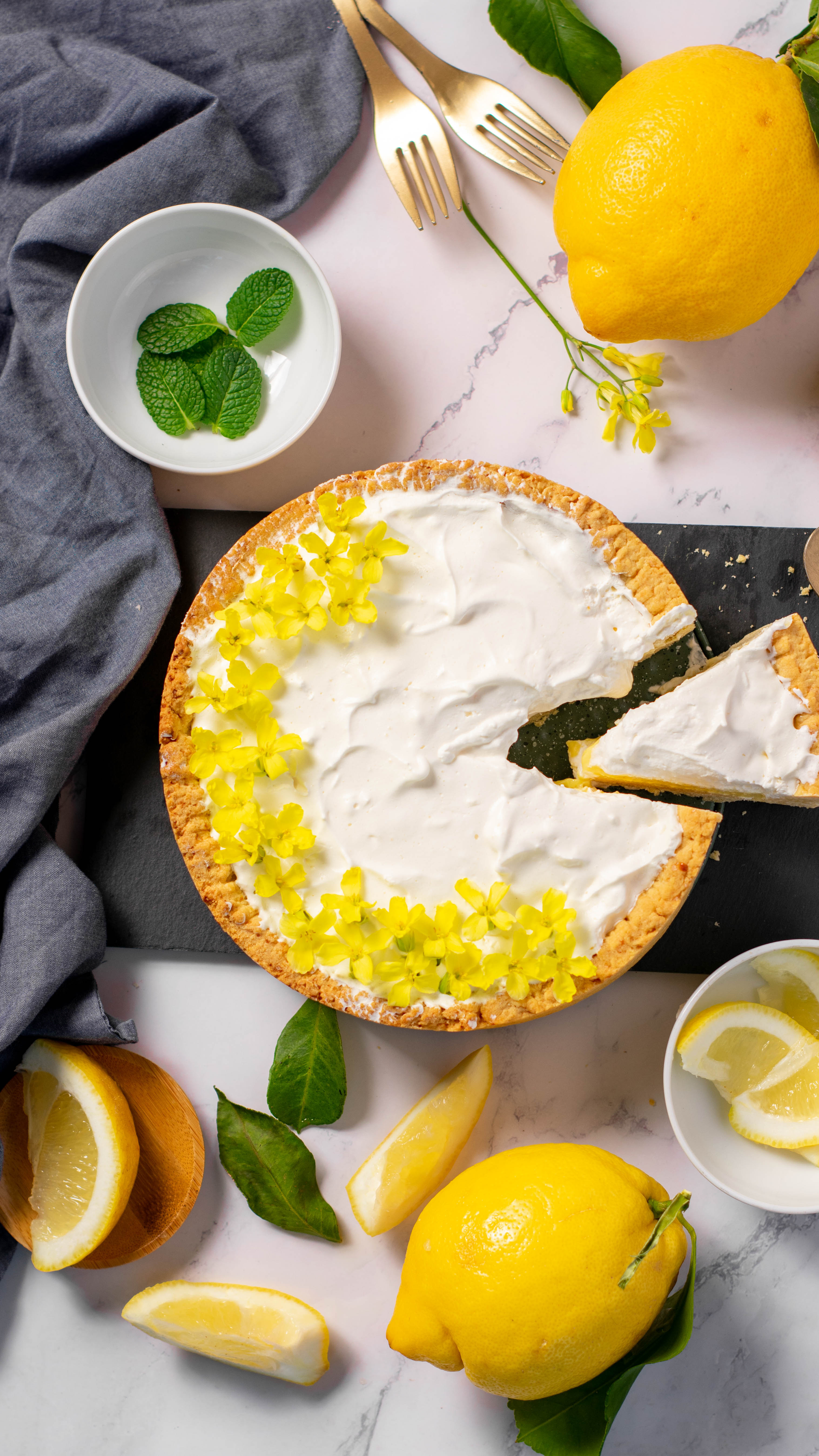 Italian Limoncello Cheesecake with Mascarpone Cream