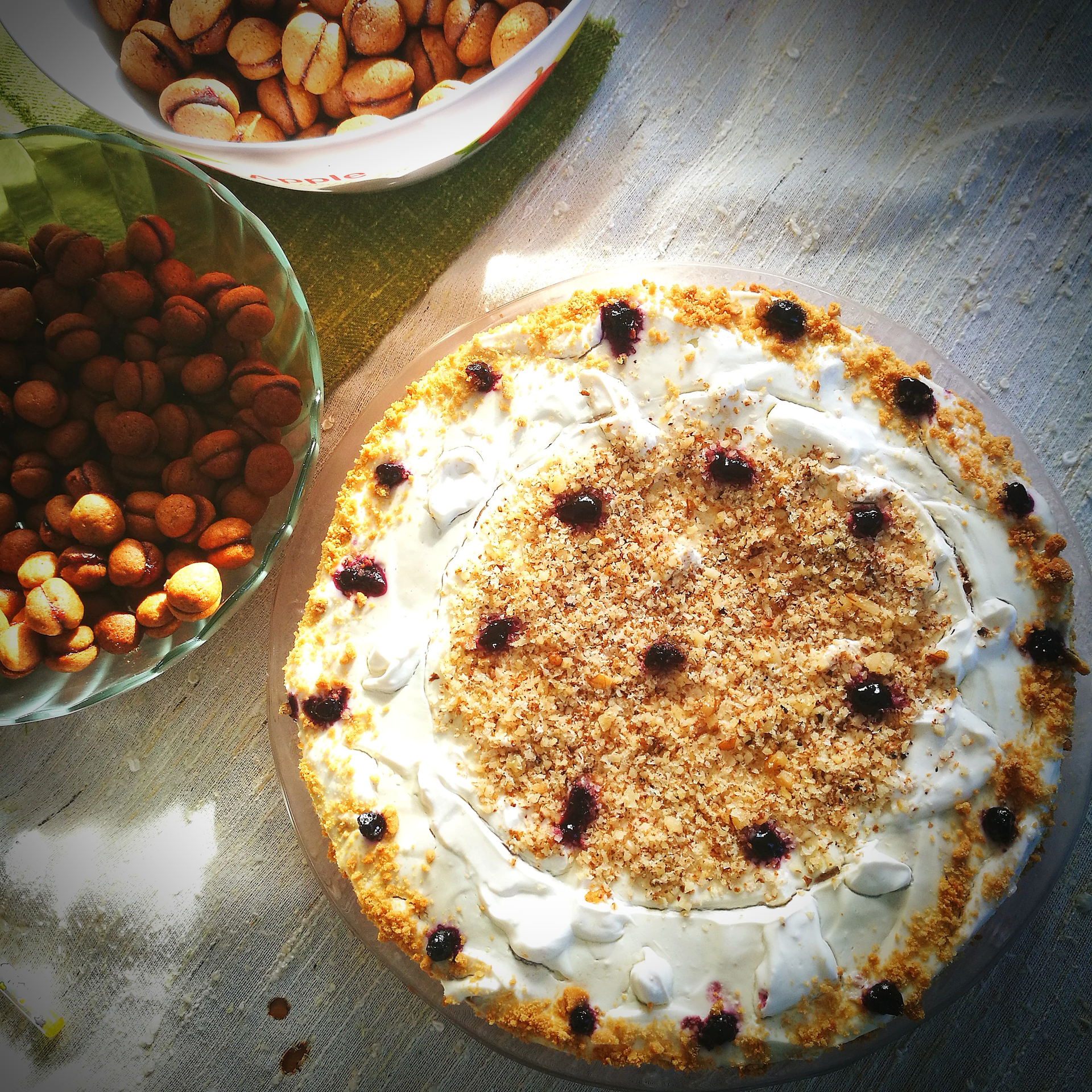 Lush Hawaiian Haupia Pie with Macadamia Nut Crust