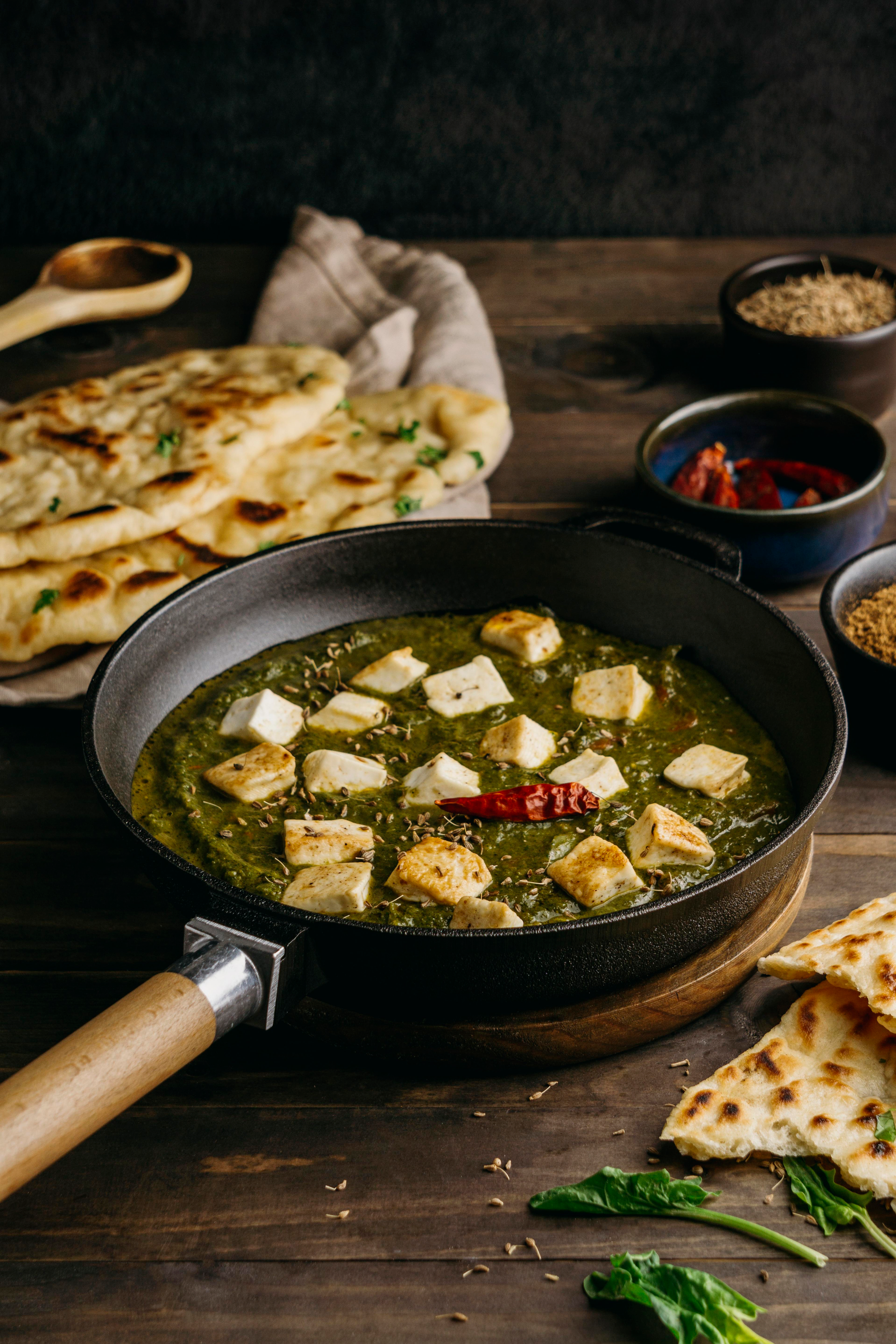 Punjabi Saag Paneer with Tandoori Roti