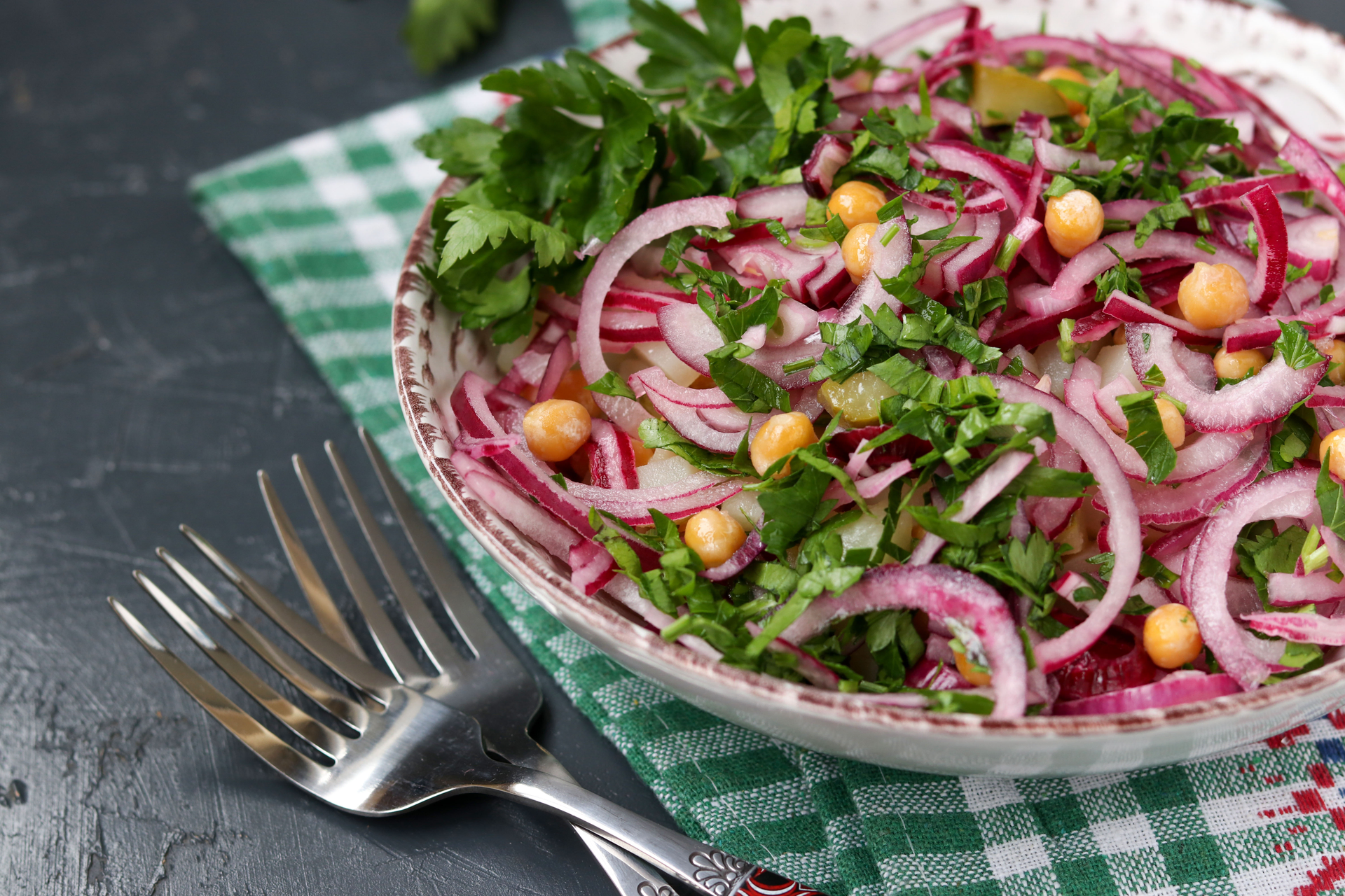 Refreshing Indian Kachumber Salad with Lime and Cumin