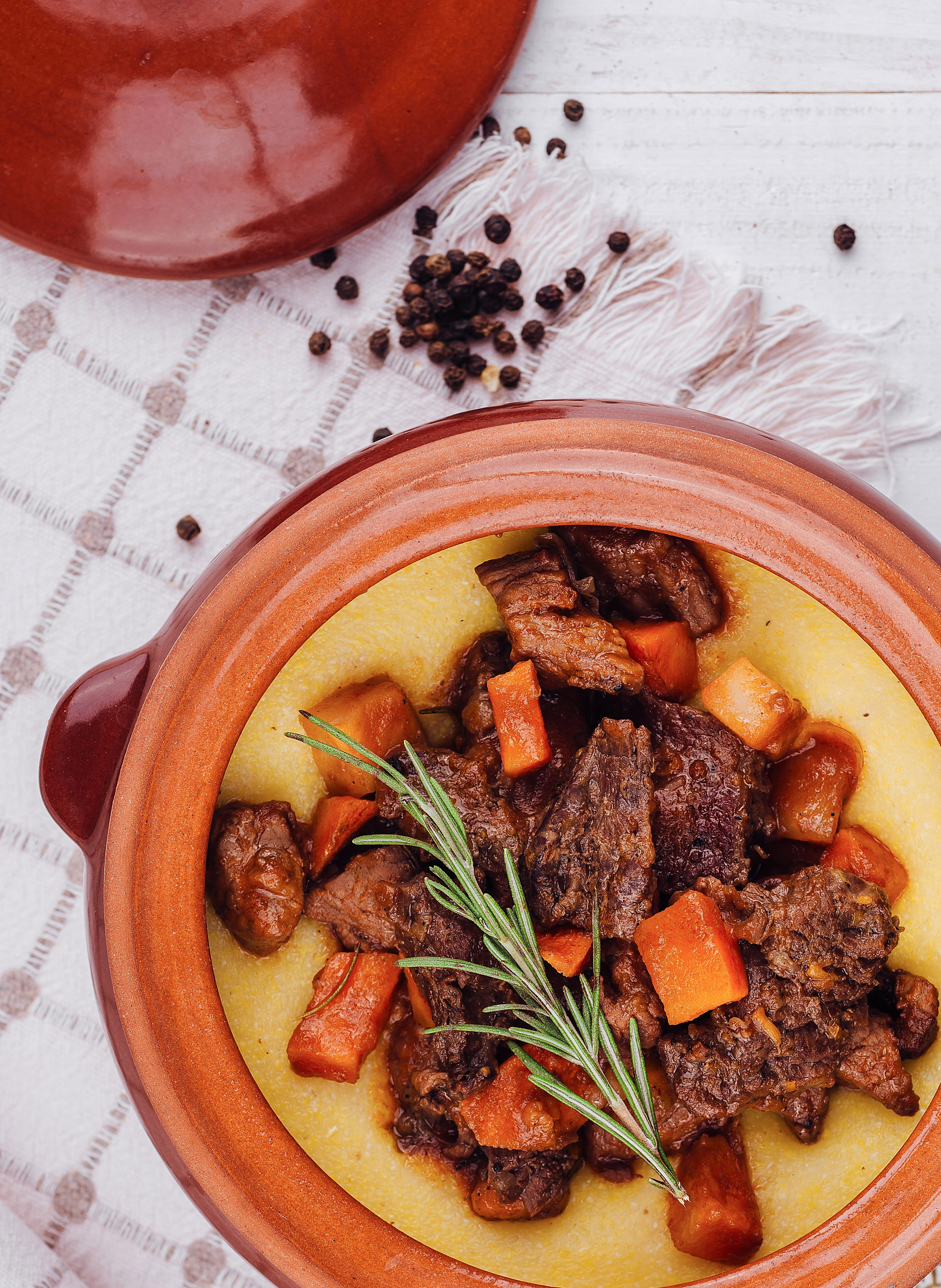 Rich Croatian Peka with Lamb and Vegetables