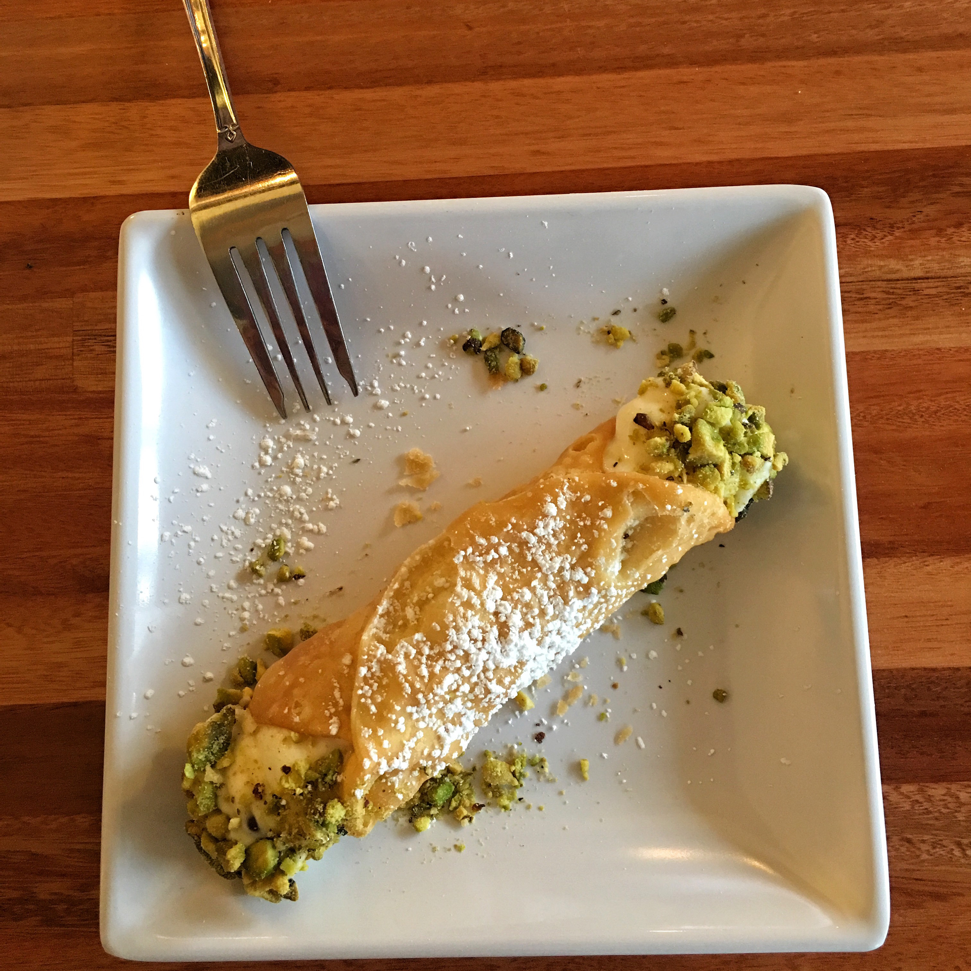 Rich Italian Cannoli with Ricotta and Pistachios