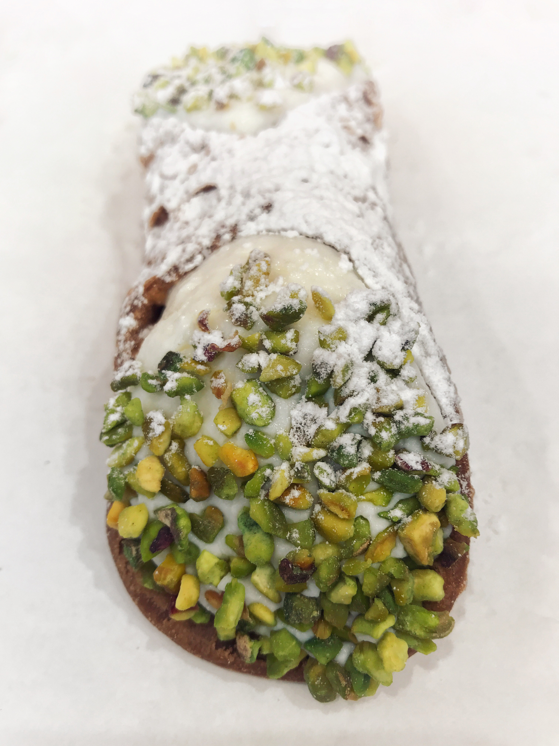 Rich Italian Cannoli with Ricotta and Pistachios