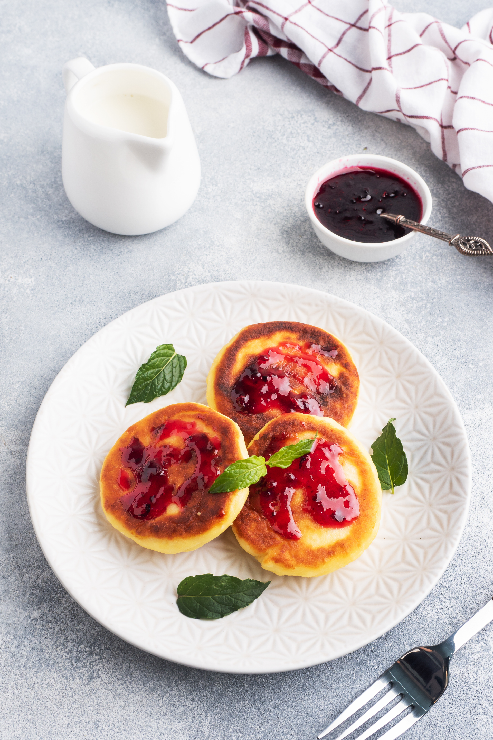 Russian Oladi with Sour Cream and Jam