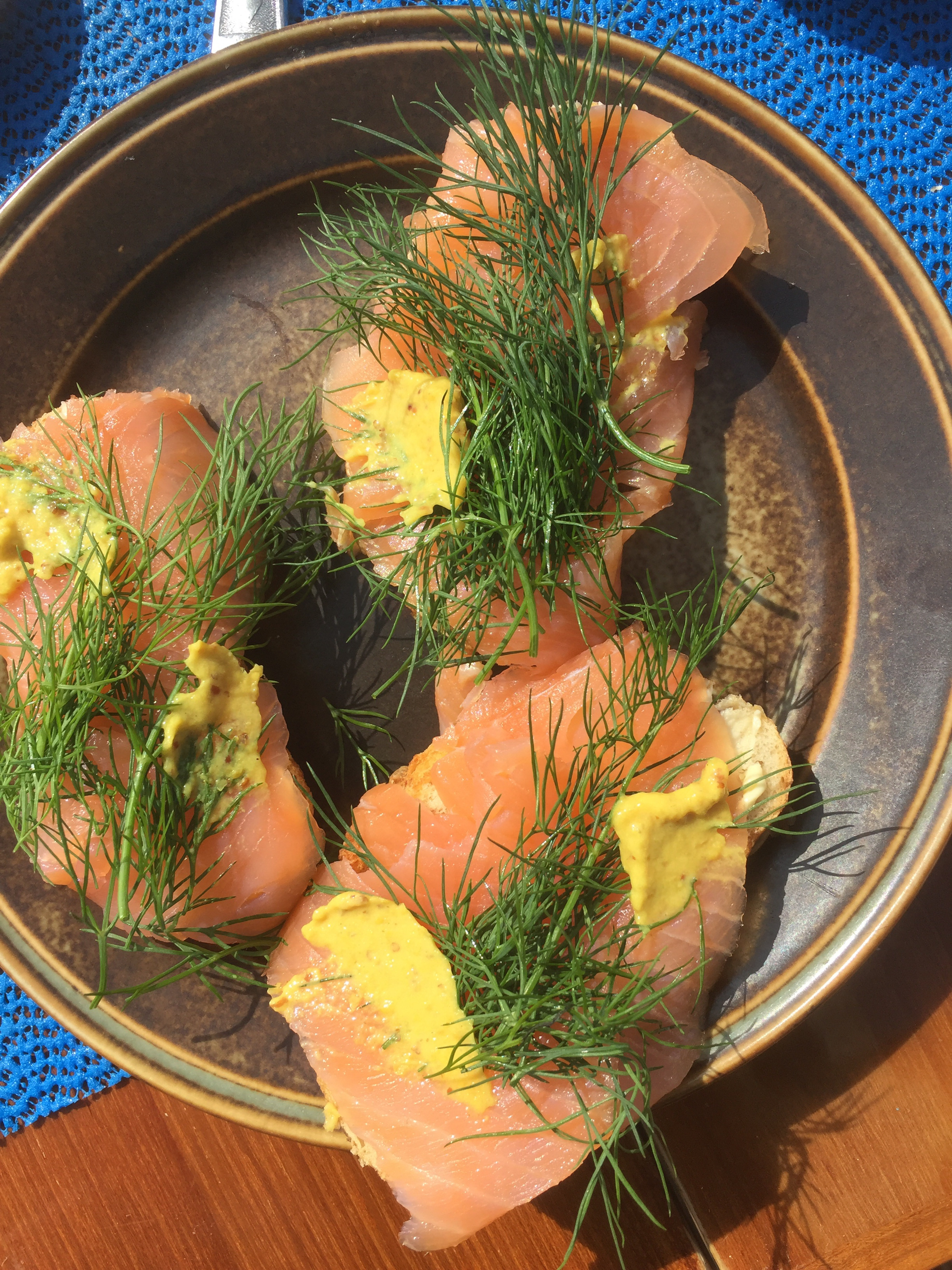 Rustic Alaskan Salmon en Papillote with Dill and Lemon
