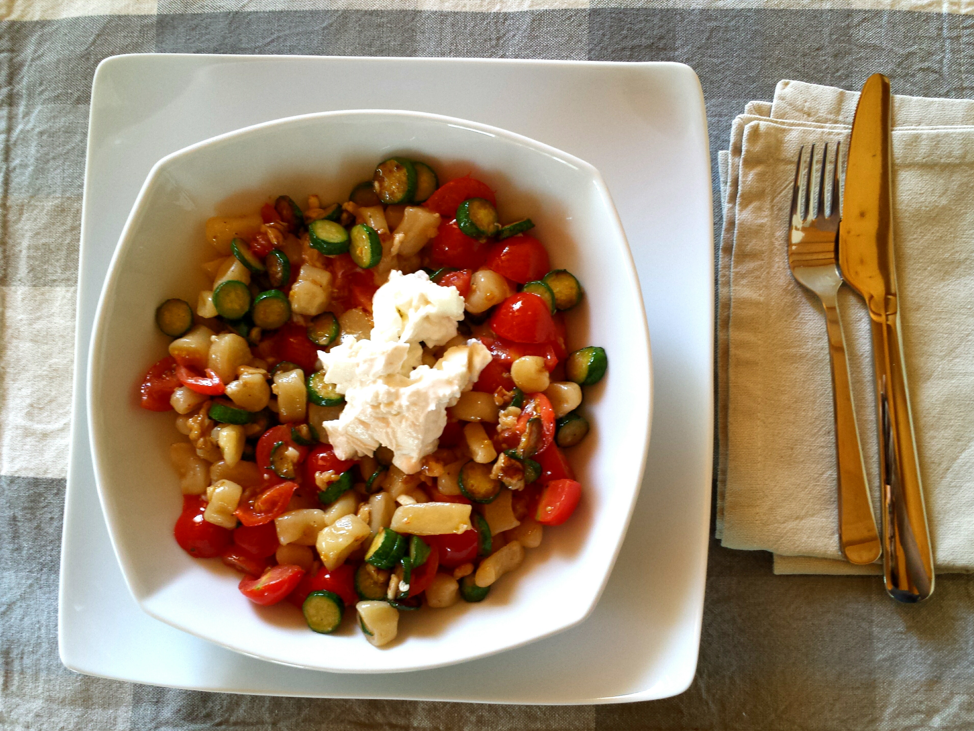 Rustic Greek Fasolakia with Tomato and Olive Oil