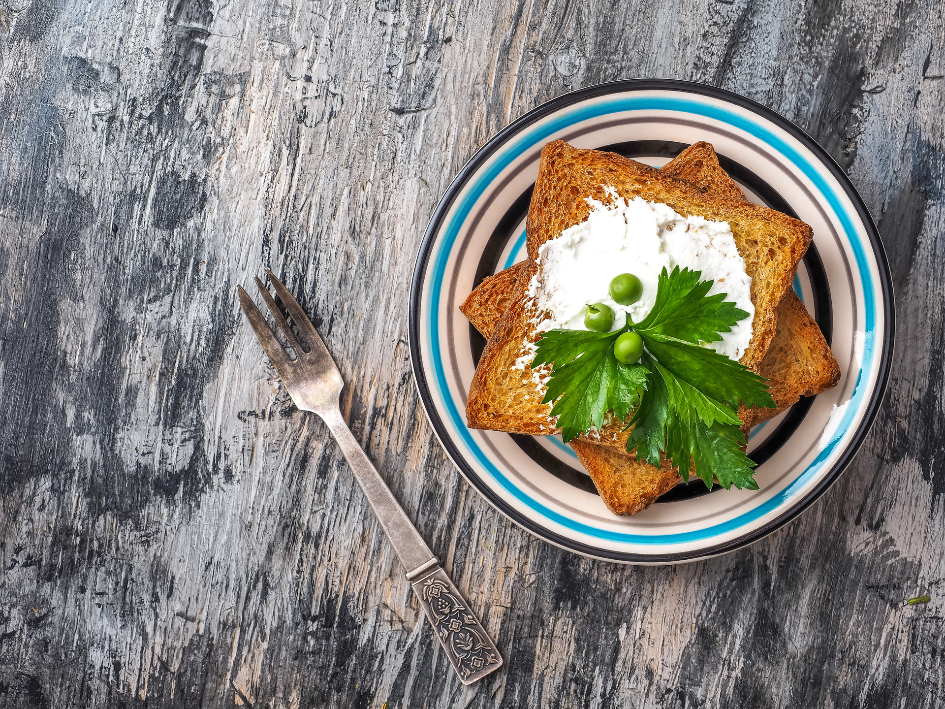 Savory Icelandic Plokkfiskur with Rye Bread