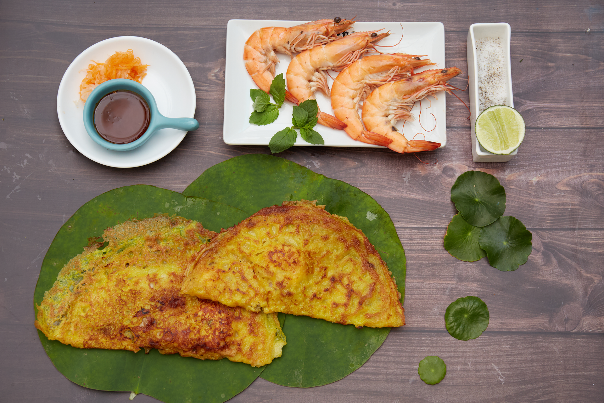 Savory Vietnamese Banh Xeo with Shrimp and Bean Sprouts