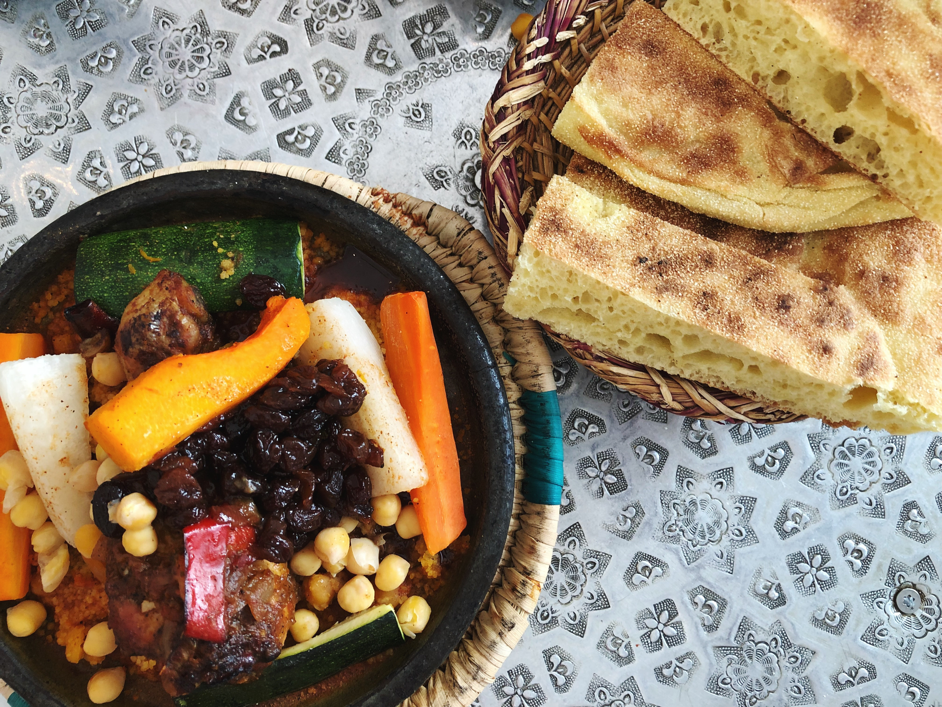Silky Ethiopian Chiro with Berbere Spices and Flatbread