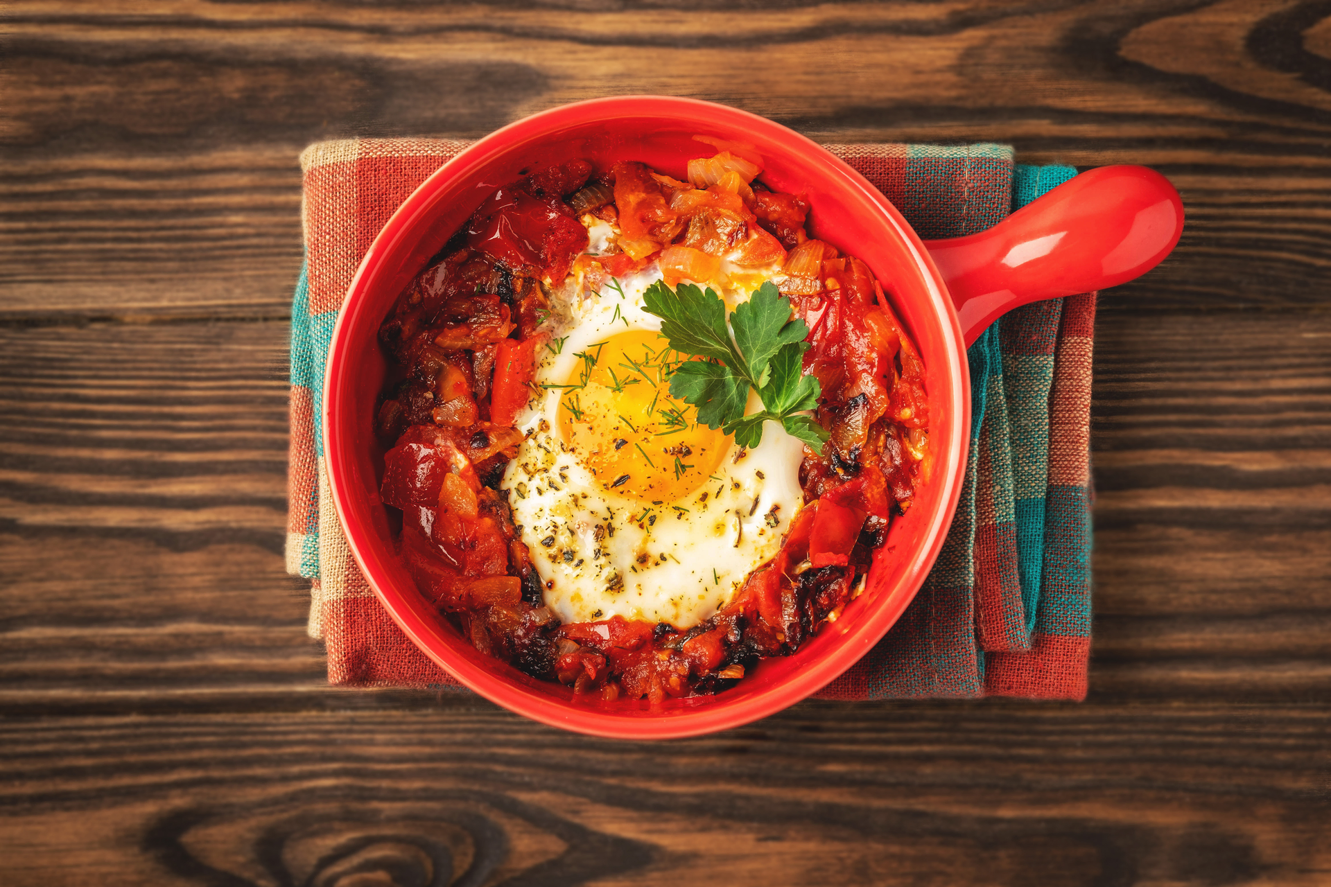 Spicy Tunisian Chakchouka with Harissa and Eggs