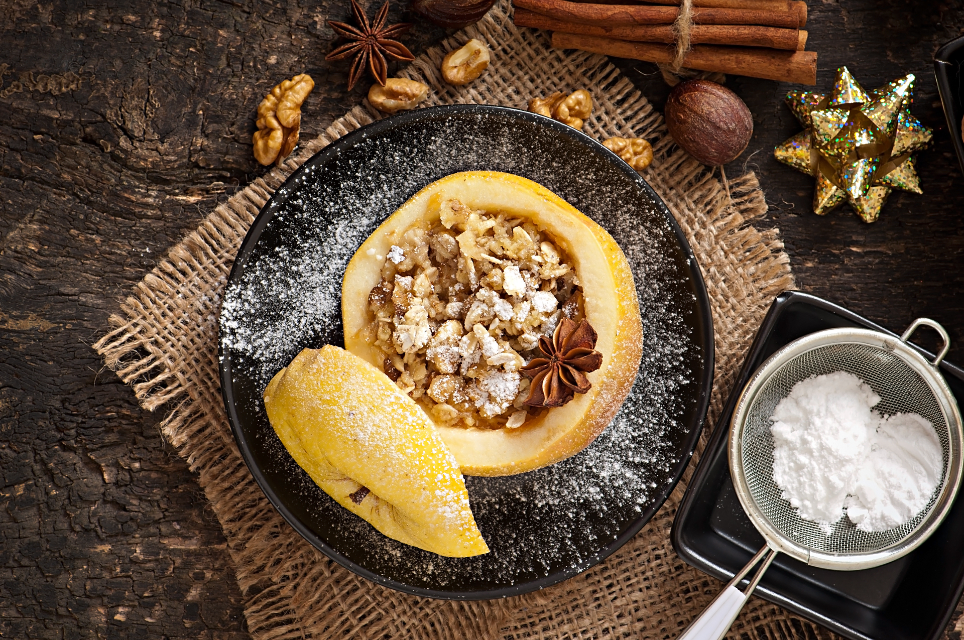 Sweet Estonian Kringel with Cardamom and Raisins
