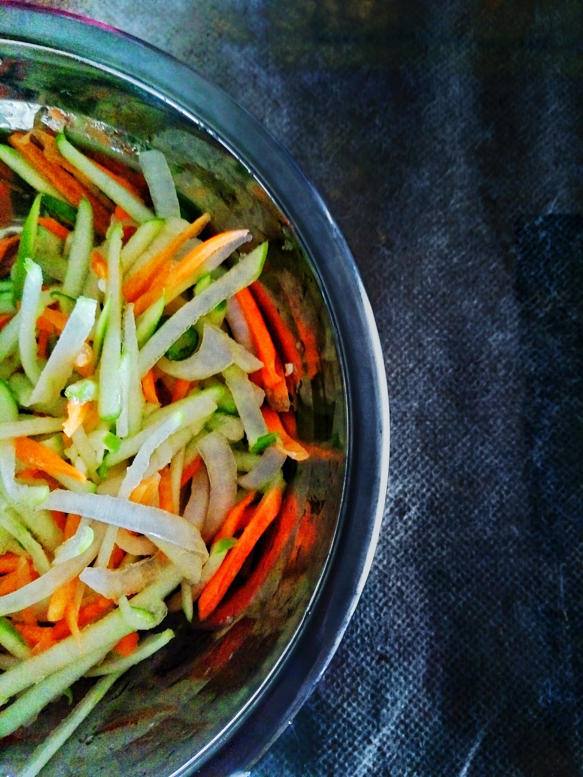 Tangy Korean Cucumber Kimchi Salad with Chili Flakes