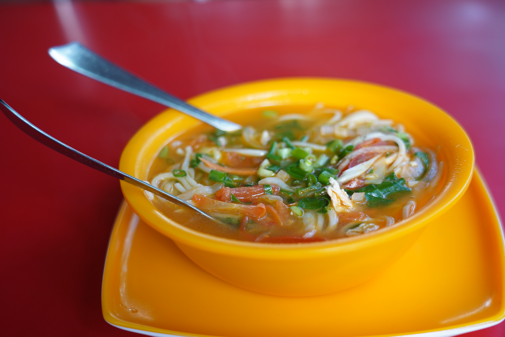 Vibrant Ecuadorian Encebollado with Cilantro-Lime Broth
