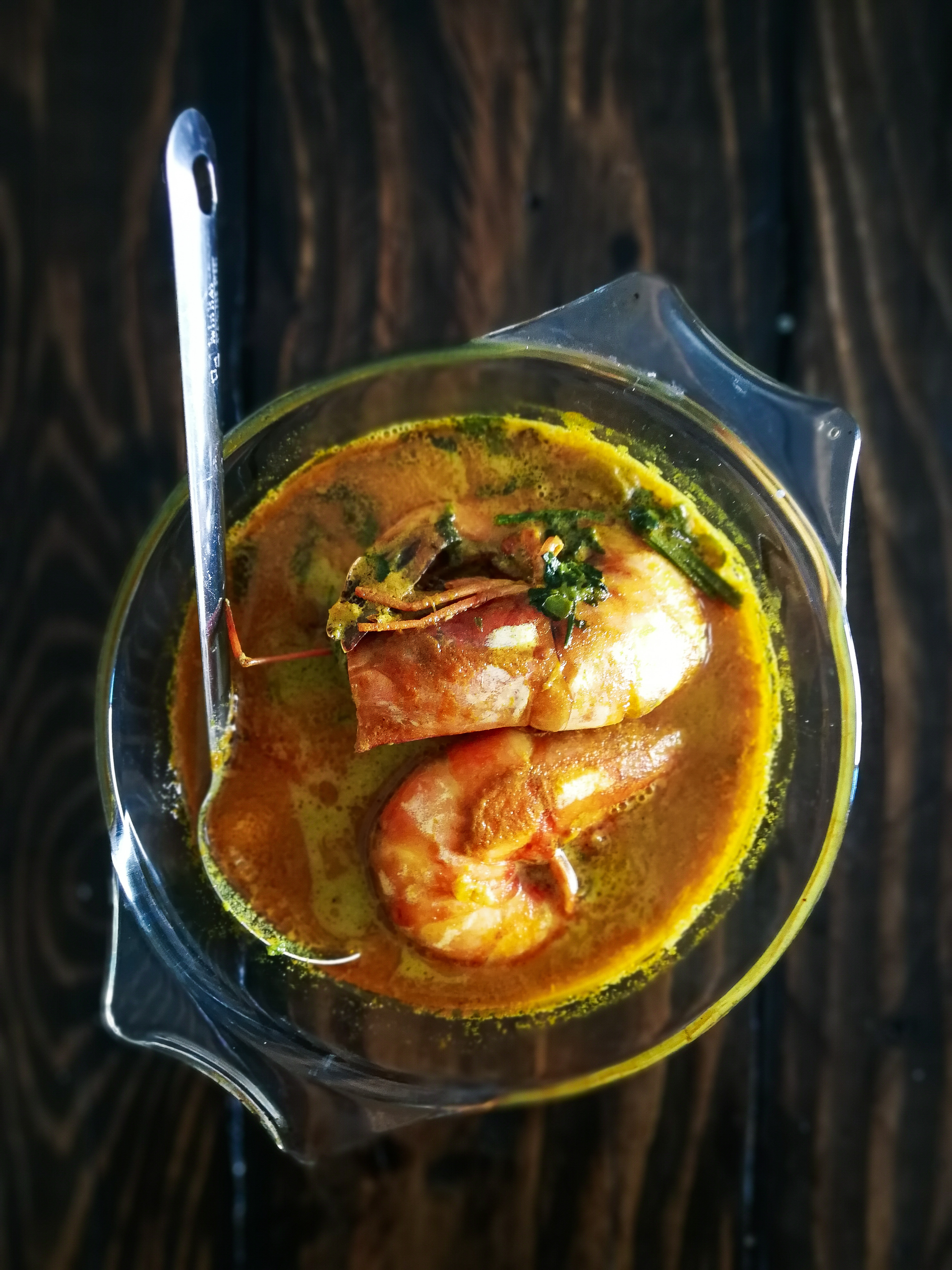Zesty Portuguese Caldo de Peixe with Garlic Broth and Lemon